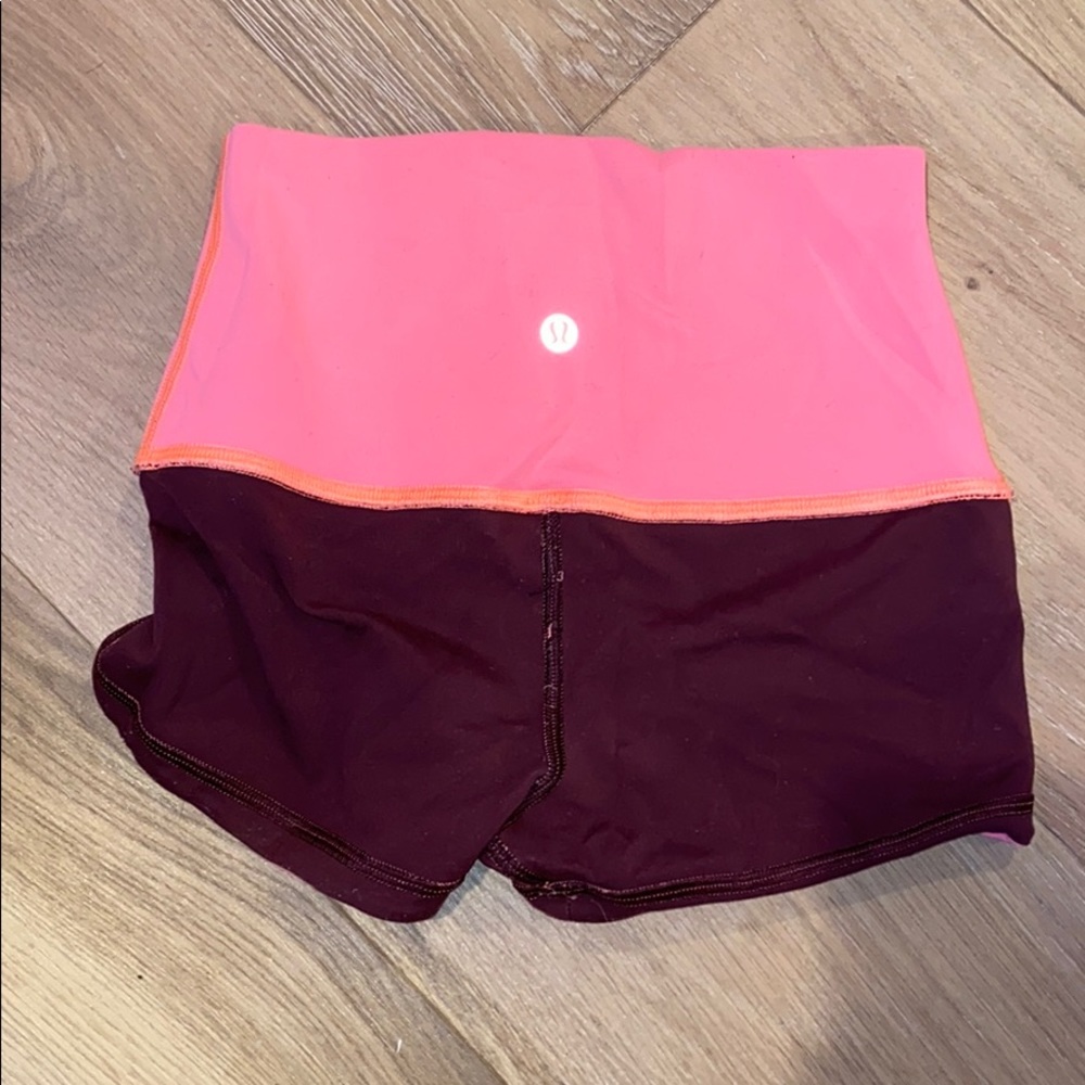 Reversible coral and burgundy lululemon spandex. - Picture 4 of 4